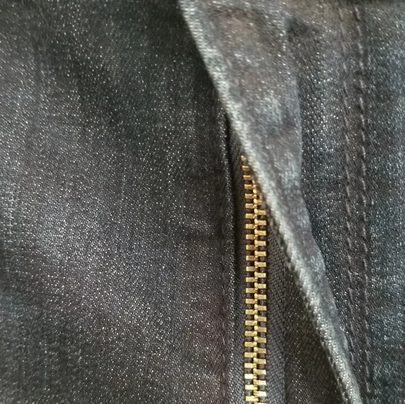 NWT Denizen Levi's Dark Wash Mid Rise Skinny Jeans Size 26 - Picture 3 of 9